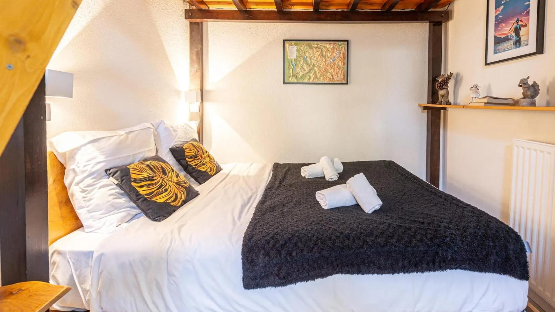 Lodge Et Castle Annecy 0*,  France