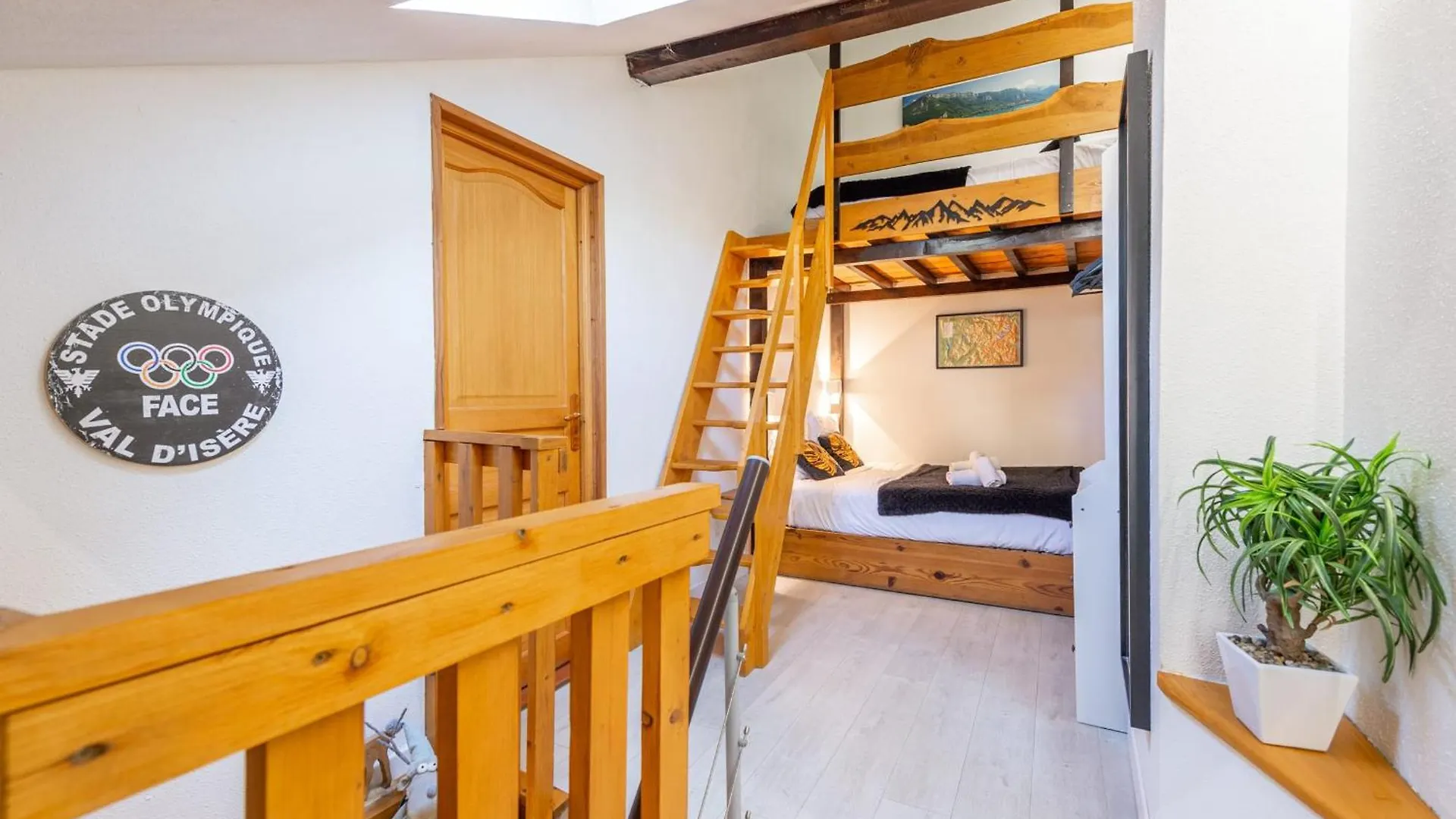 Apartment Lodge Et Castle Annecy France